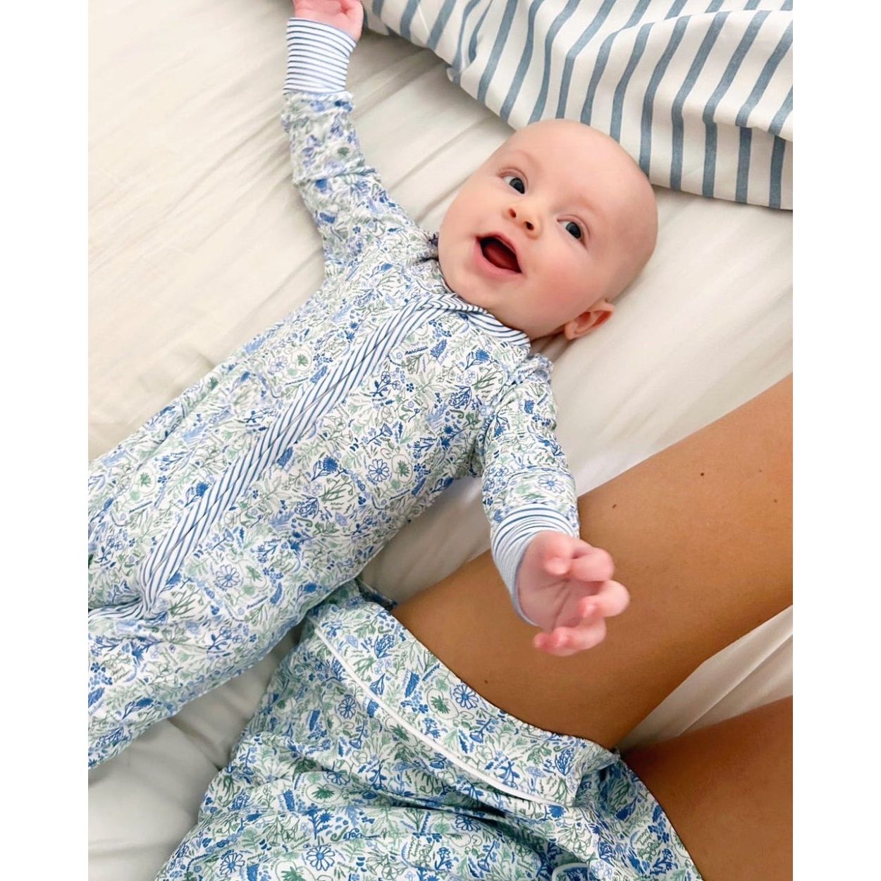 Nantucket Women's Short Button Up PJs- Blue|10192