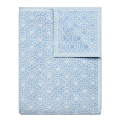 Seaside Scallops Fog Blanket